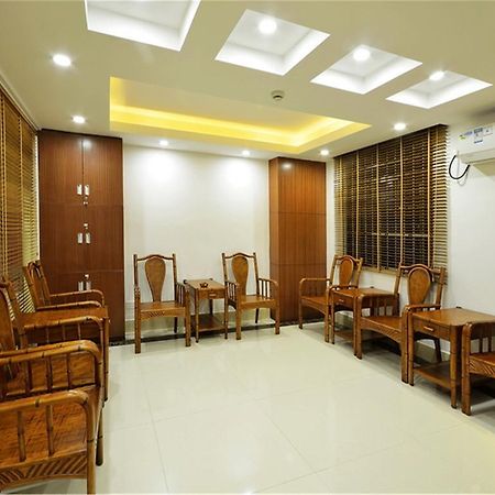 גואנגג'ואו Fucheng Business Hotel מראה חיצוני תמונה