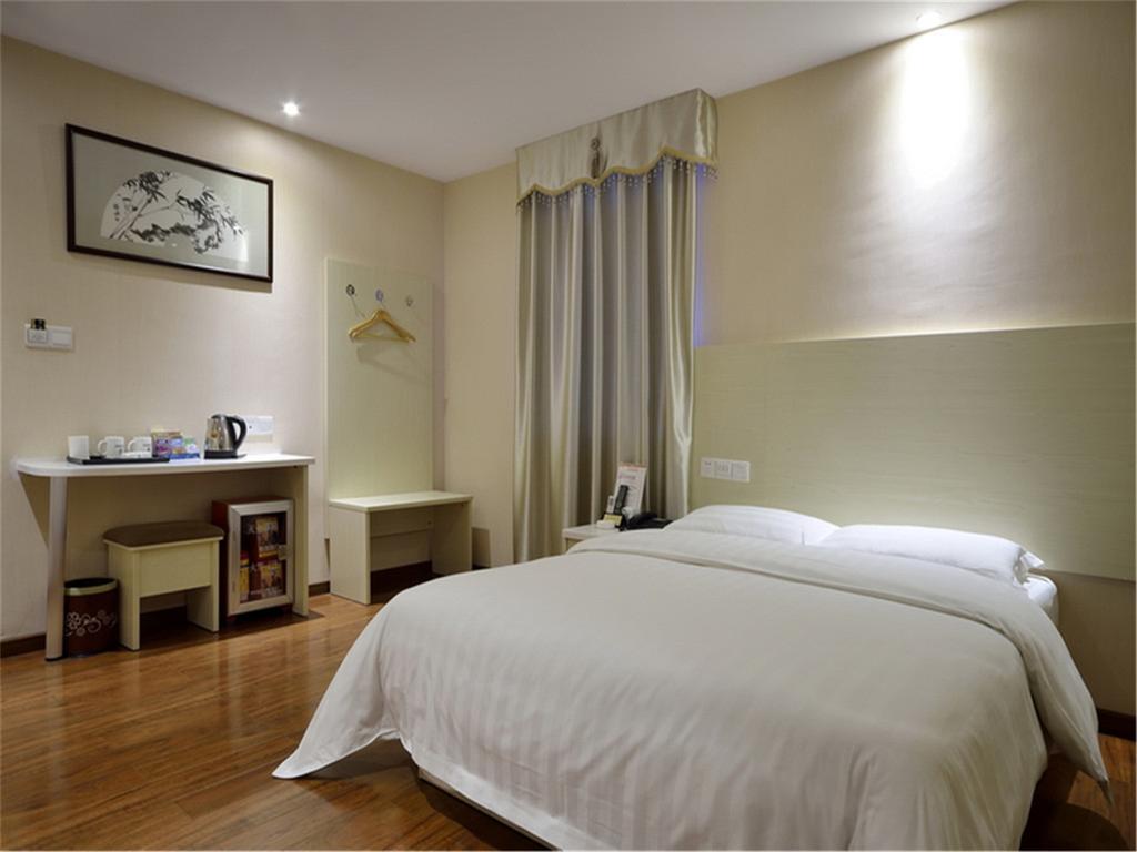 גואנגג'ואו Fucheng Business Hotel מראה חיצוני תמונה