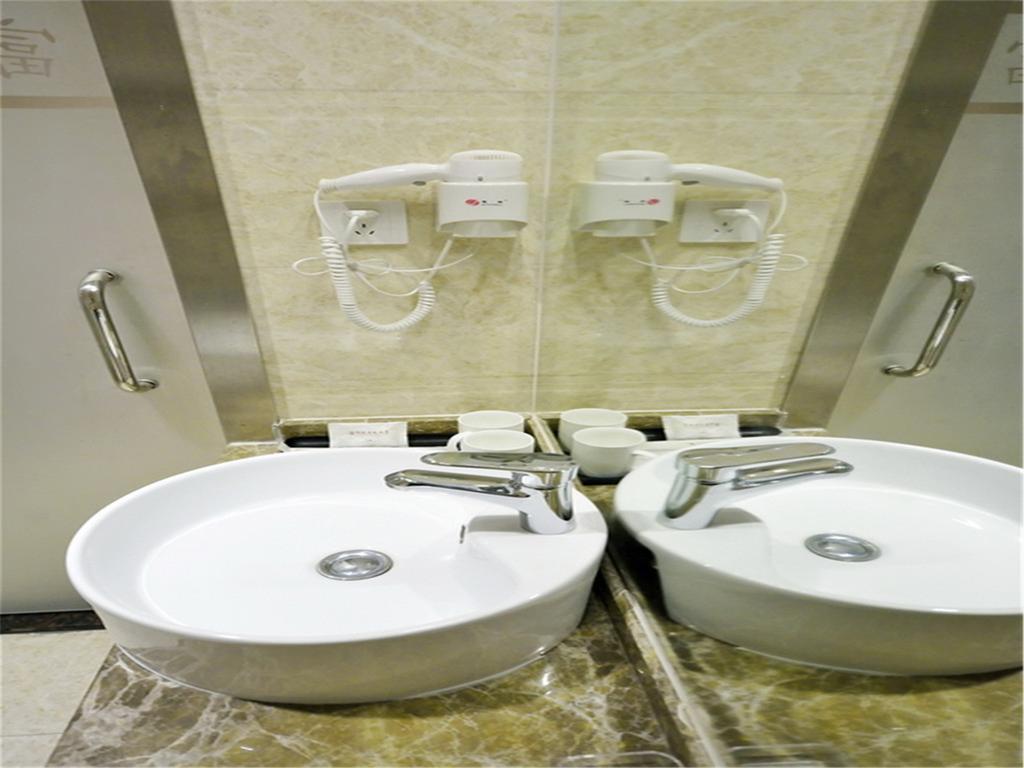 גואנגג'ואו Fucheng Business Hotel מראה חיצוני תמונה