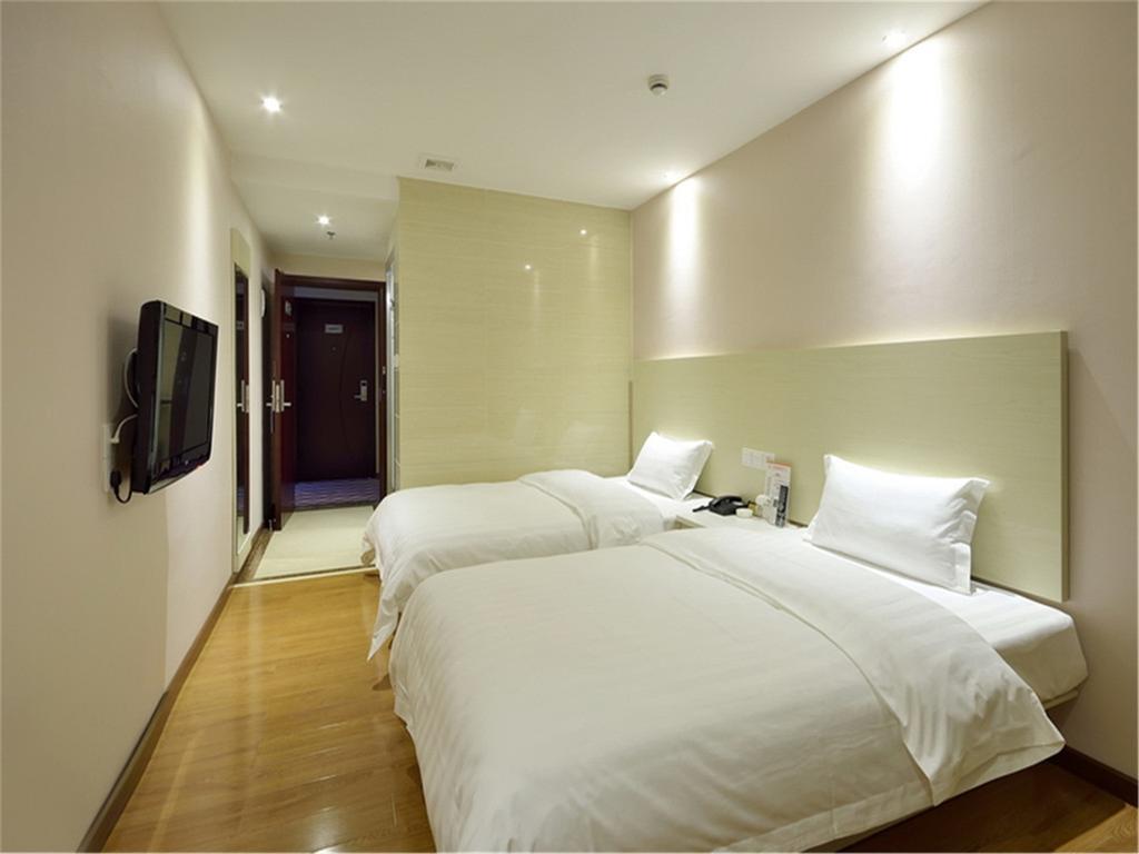 גואנגג'ואו Fucheng Business Hotel מראה חיצוני תמונה
