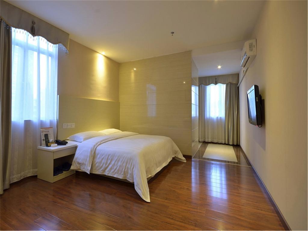 גואנגג'ואו Fucheng Business Hotel מראה חיצוני תמונה