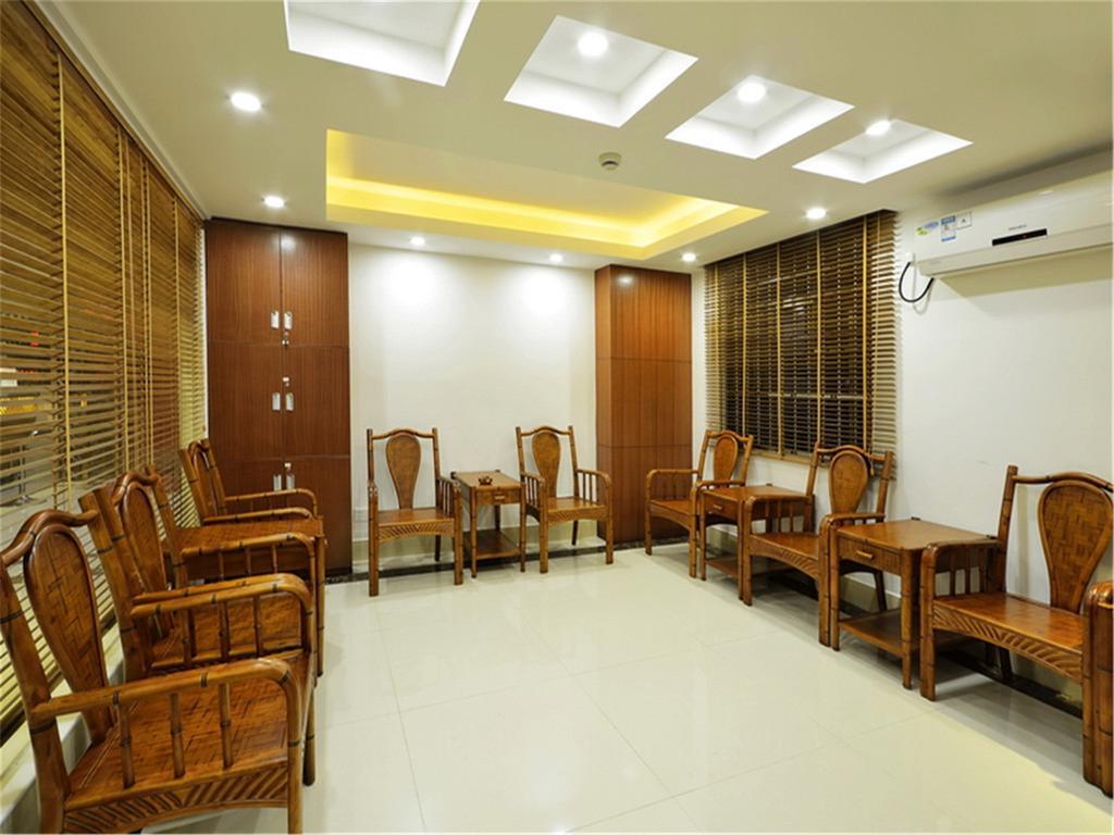 גואנגג'ואו Fucheng Business Hotel מראה חיצוני תמונה